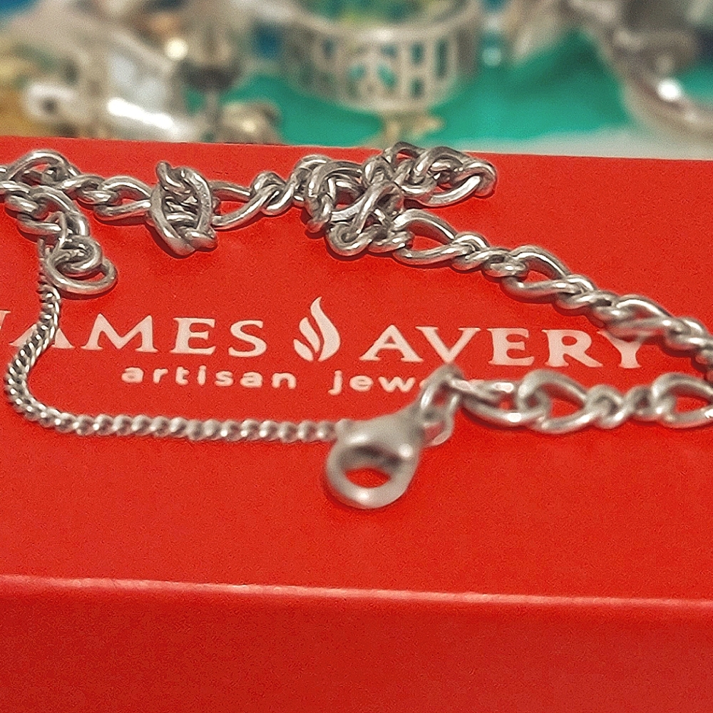twist charm bracelet